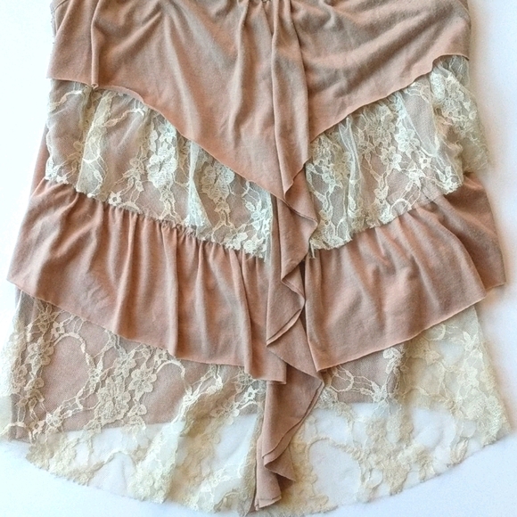 Lace Sleeveless Top - Picture 4 of 5